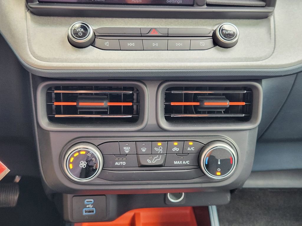 Used 2024 Ford Maverick XLT image 18