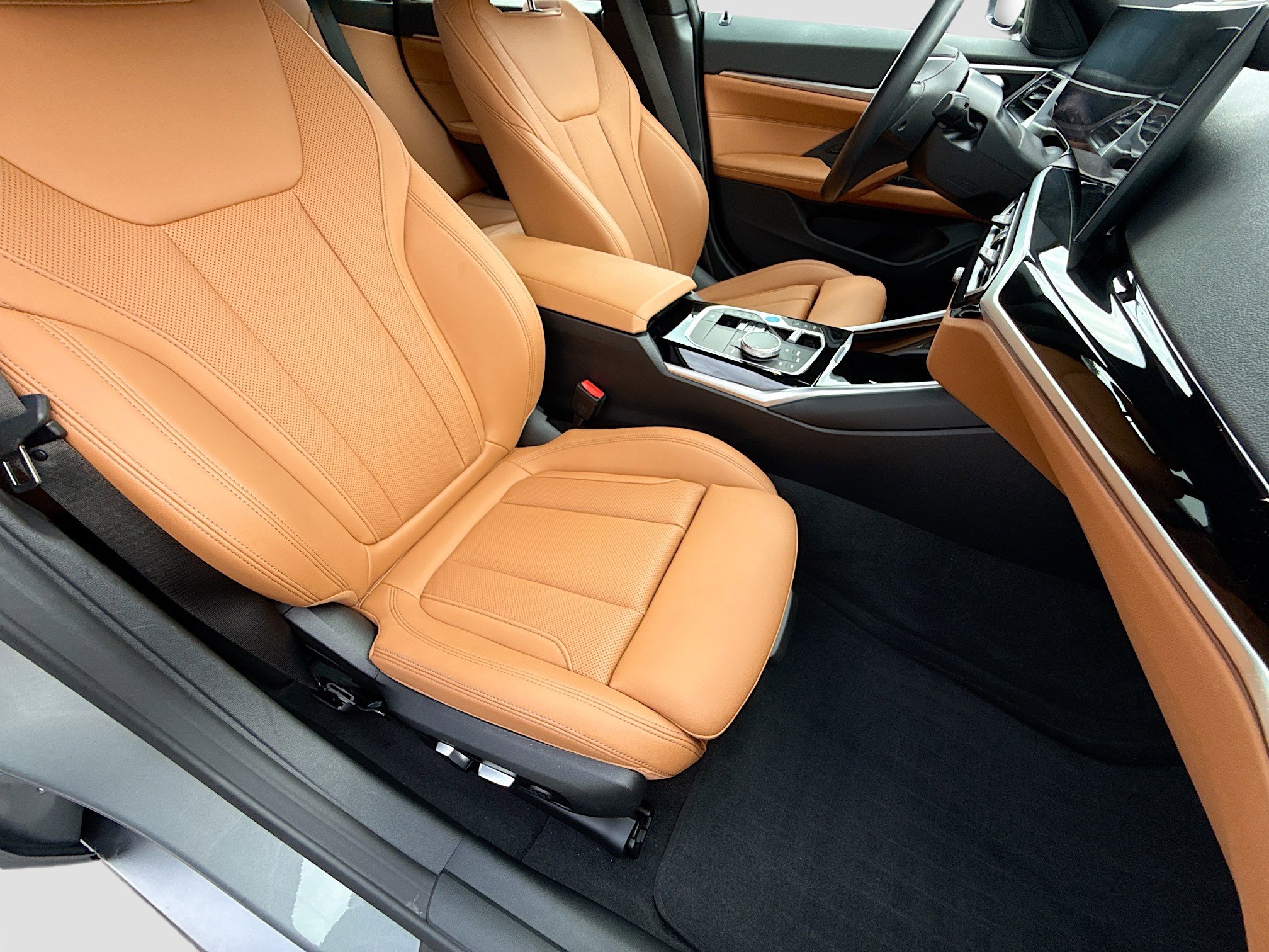 Used 2024 BMW i4 eDrive35 w/ Premium Package RWD image 14