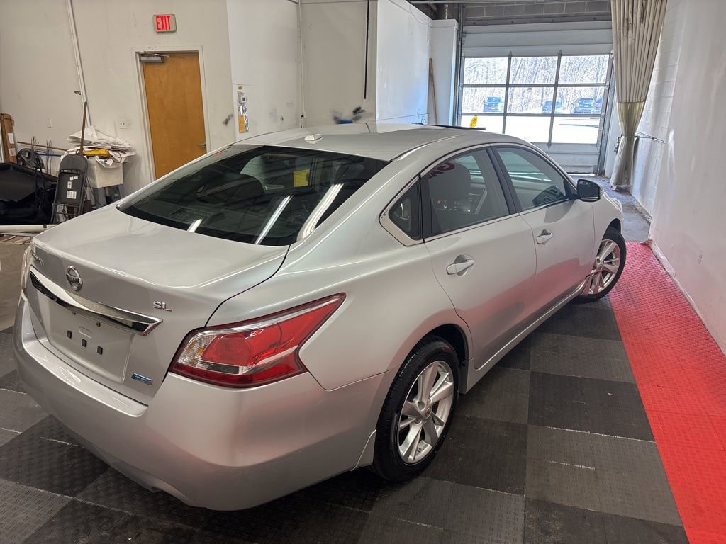 Used 2013 Nissan Altima 2.5 SL w/ Technology Pkg image 11