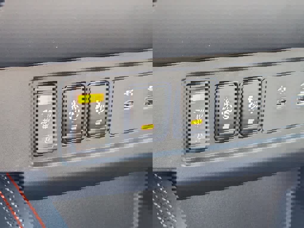 New 2026 Nissan Frontier PRO-4X w/ Pro-4x Convenience Package image 15