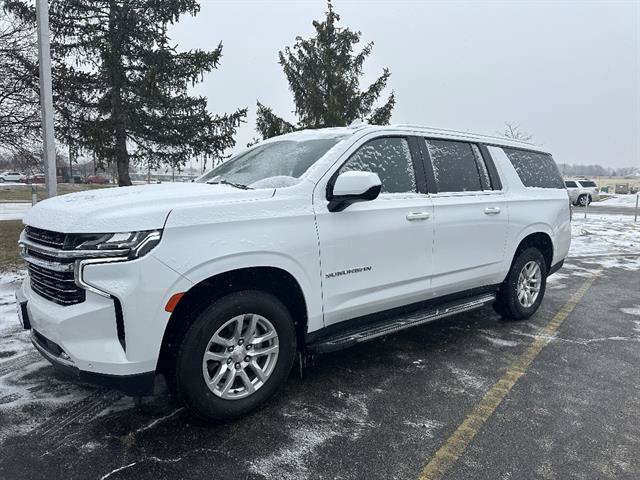 Used 2022 Chevrolet Suburban LT AWD/4WD image 1
