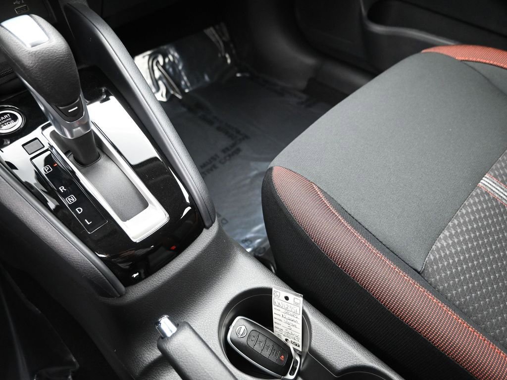 New 2025 Nissan Versa SR w/ Trunk Package FWD image 17