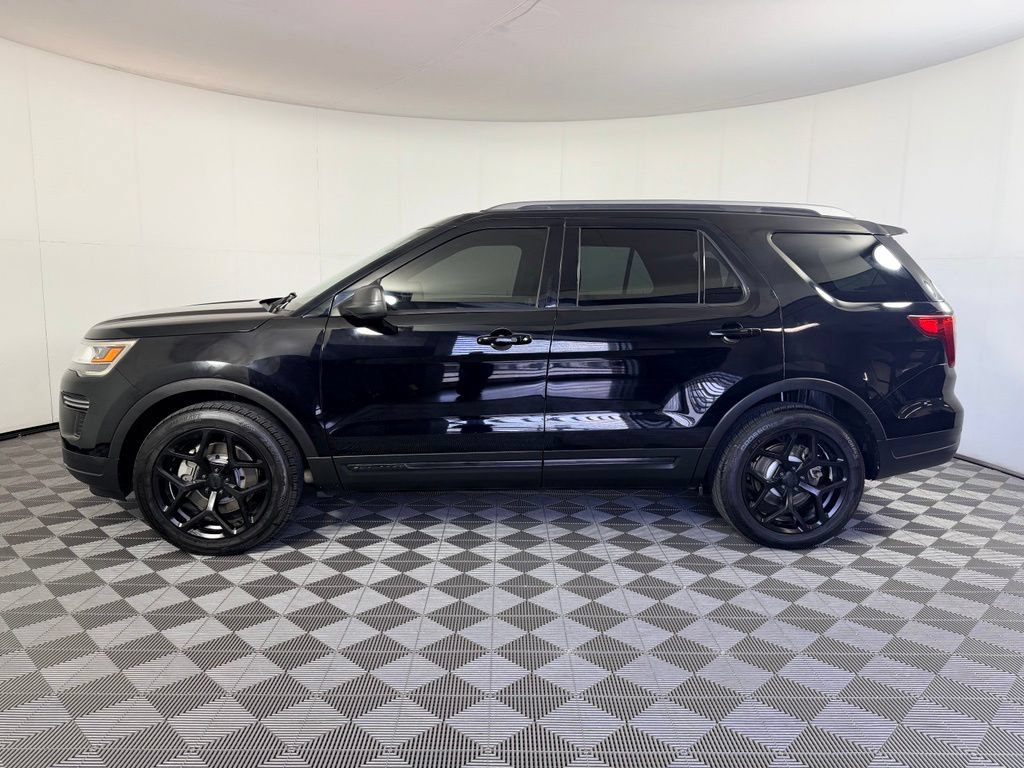 Used 2018 Ford Explorer XLT FWD image 10