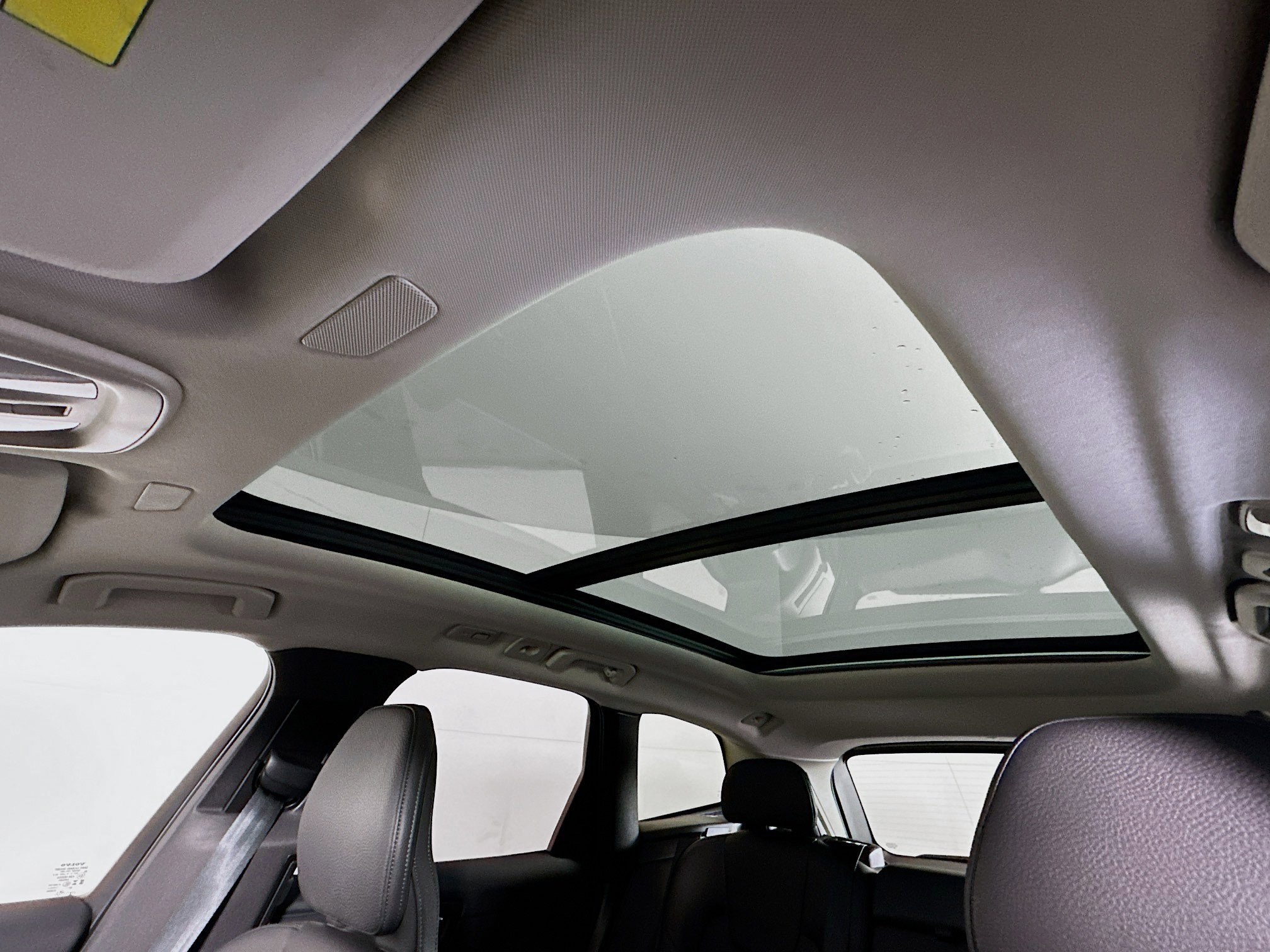 Used 2025 Volvo XC60 B5 Plus image 26