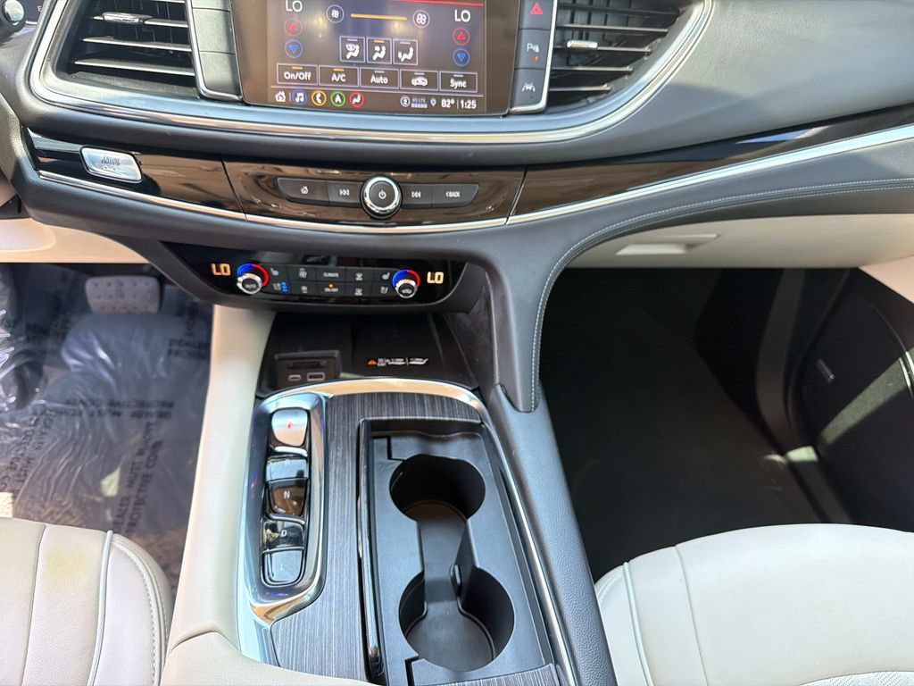 Used 2024 Buick Enclave Avenir FWD image 29
