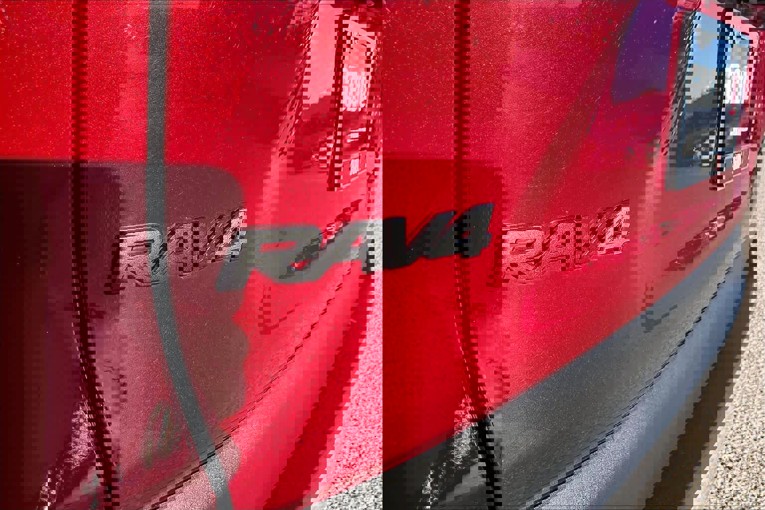 Used 2024 Toyota RAV4 Adventure image 29