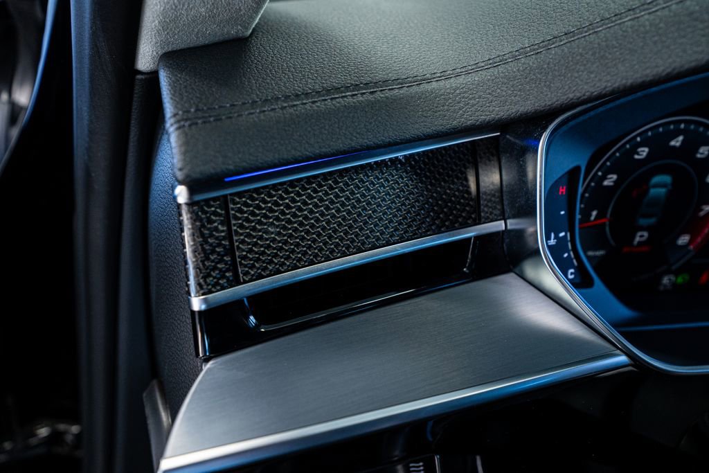 Used 2020 Audi S8 L image 34