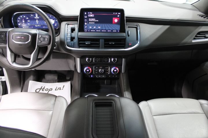 Used 2024 GMC Yukon SLT w/ SLT Luxury Package AWD/4WD image 2