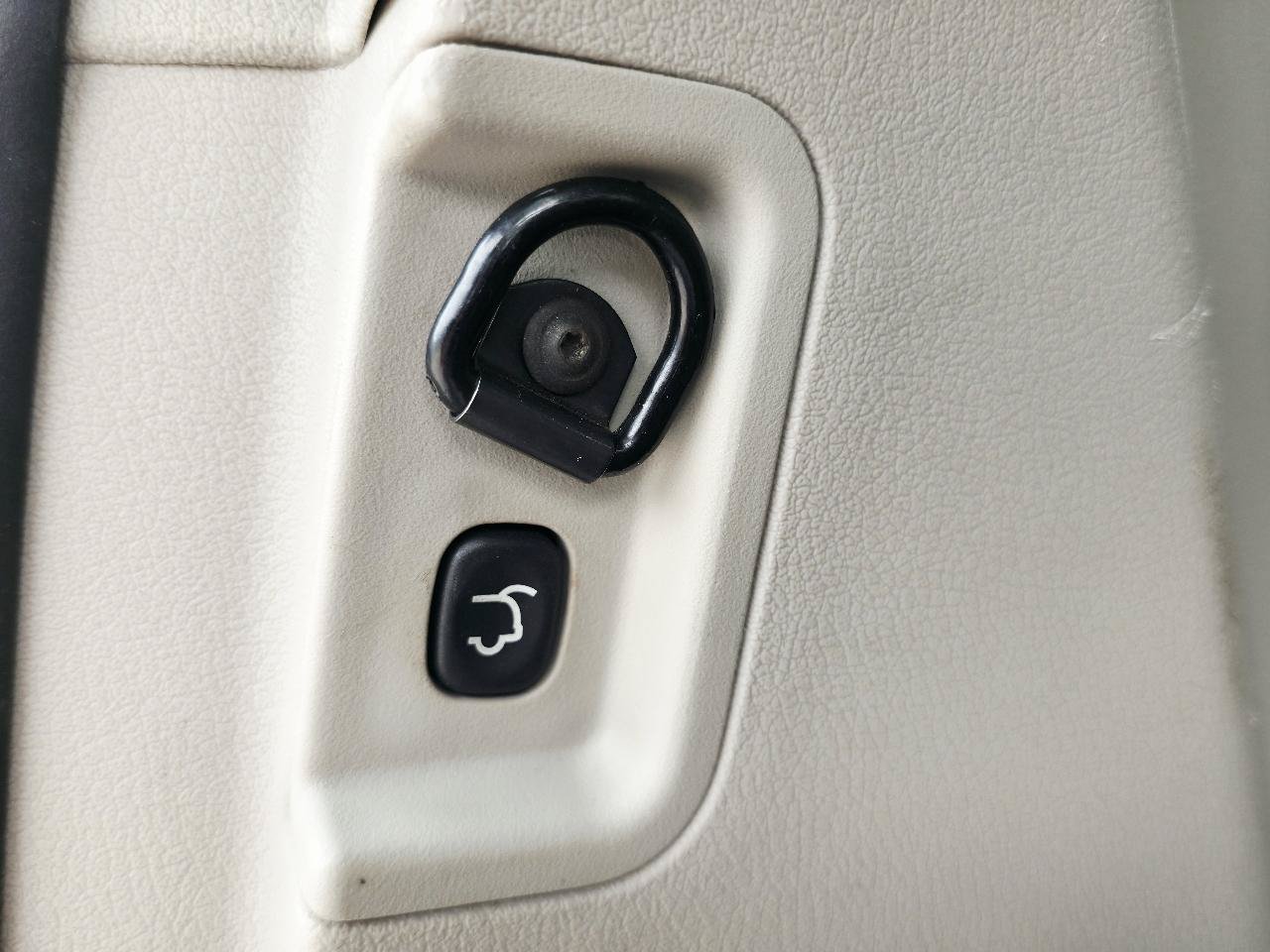 Used 2008 Jeep Commander Limited w/ Trailer Tow Group IV AWD/4WD image 20