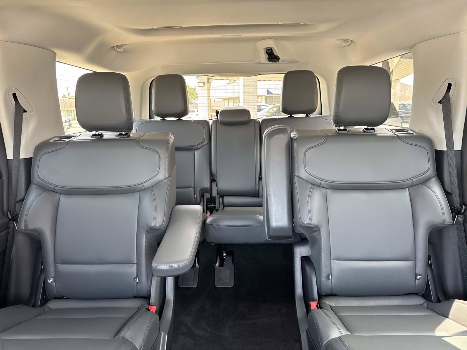 New 2026 Ford Expedition Active RWD image 7