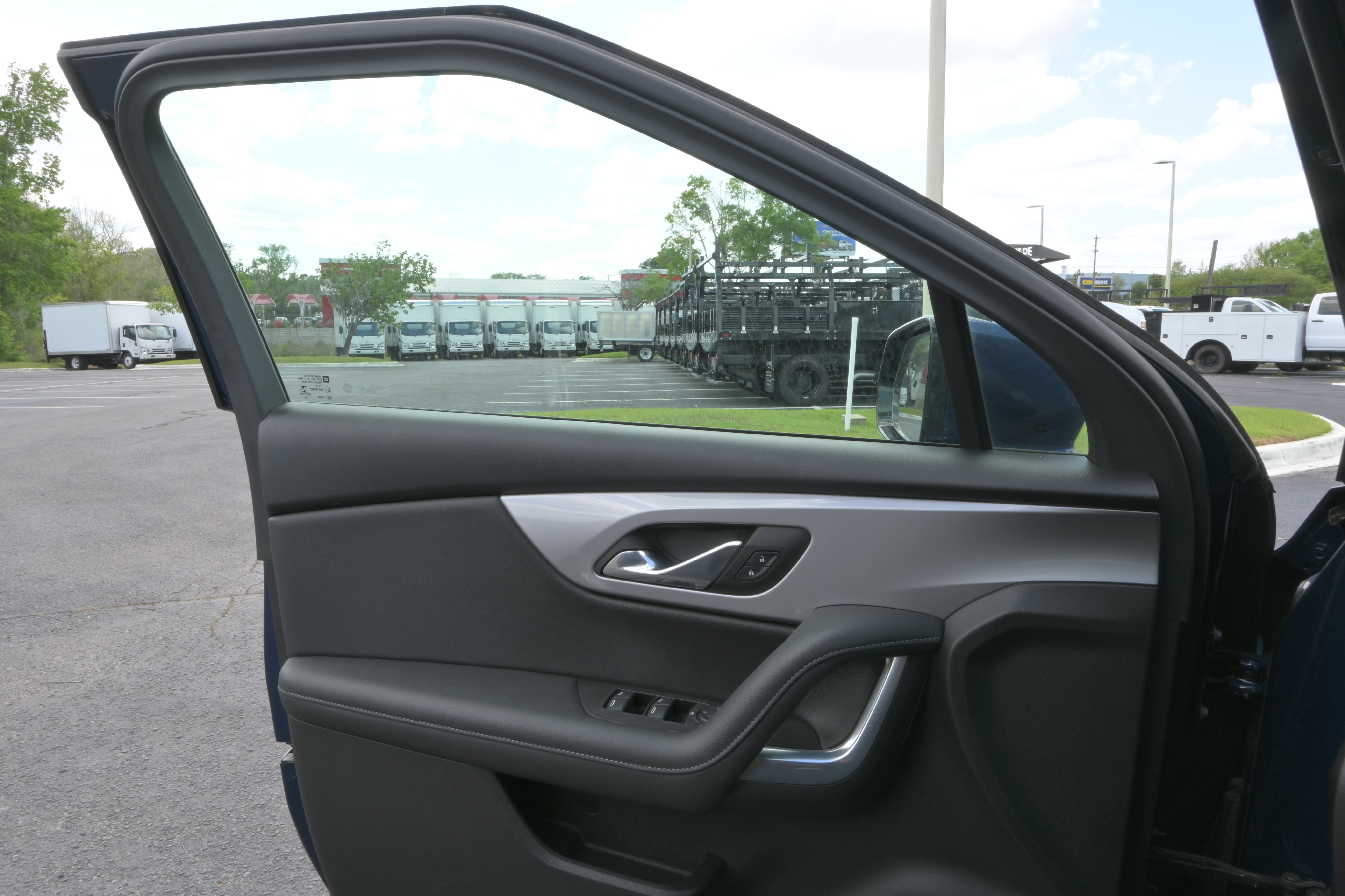 Used 2022 Chevrolet Blazer LT w/ Sound & Technology Package AWD/4WD image 22