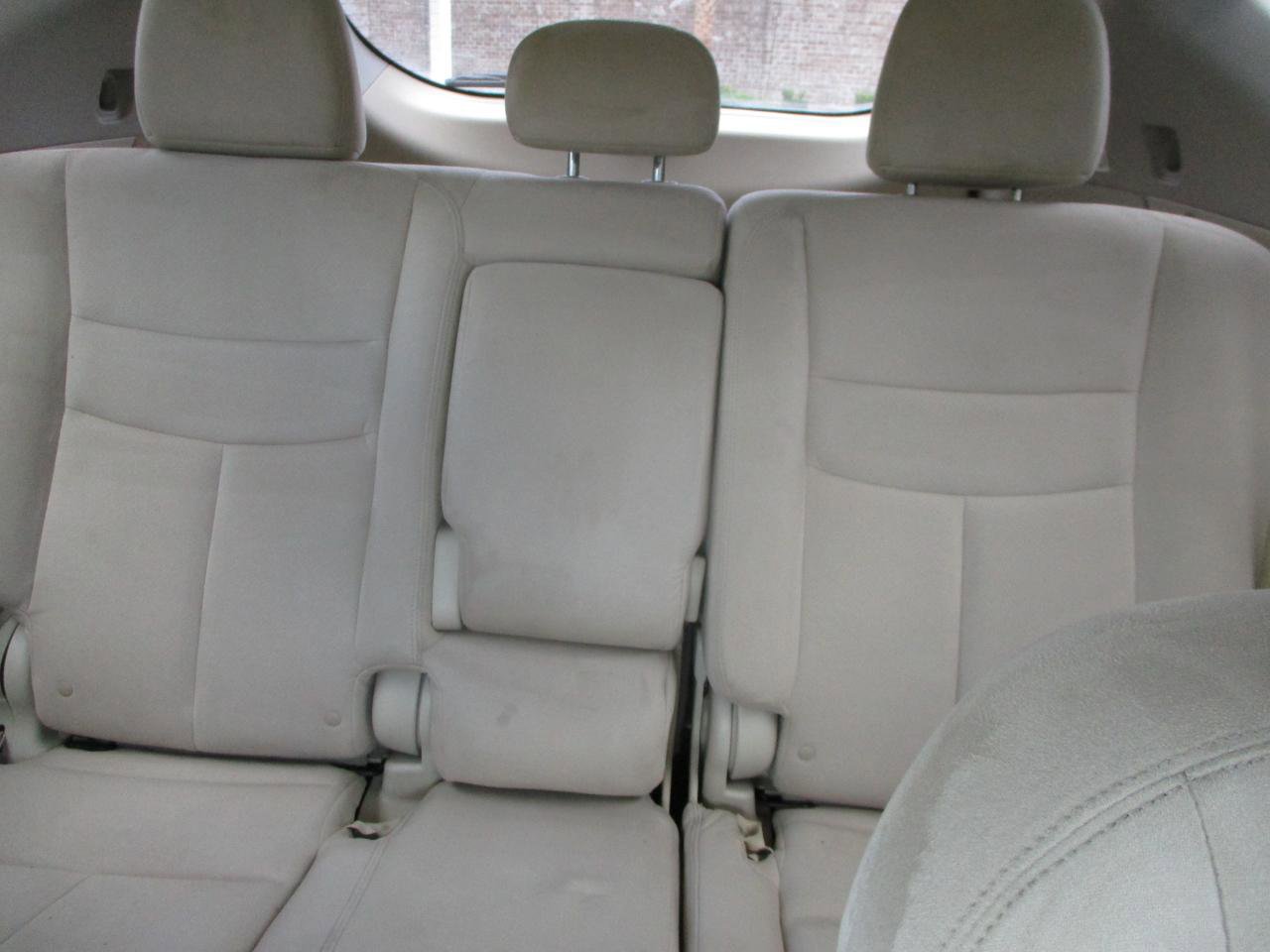 Used 2015 Nissan Murano SV w/ Cargo Package FWD image 16