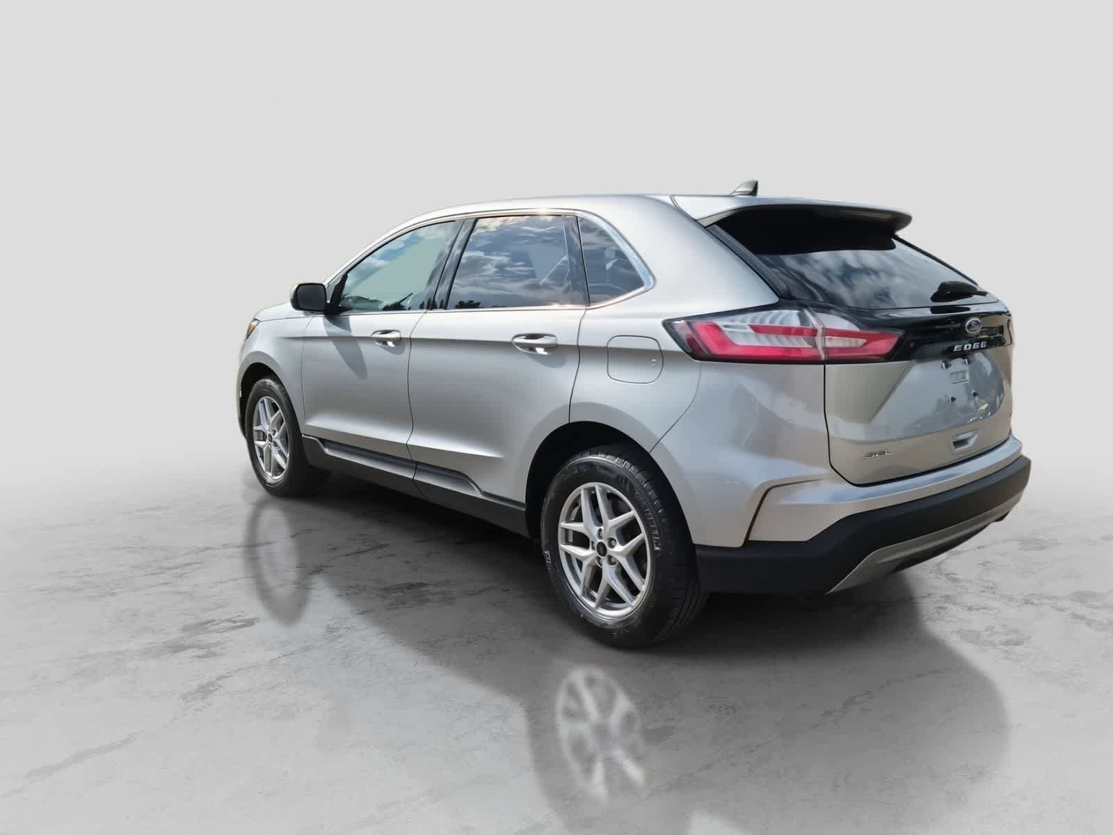 Used 2023 Ford Edge SEL w/ Convenience Package AWD/4WD image 6