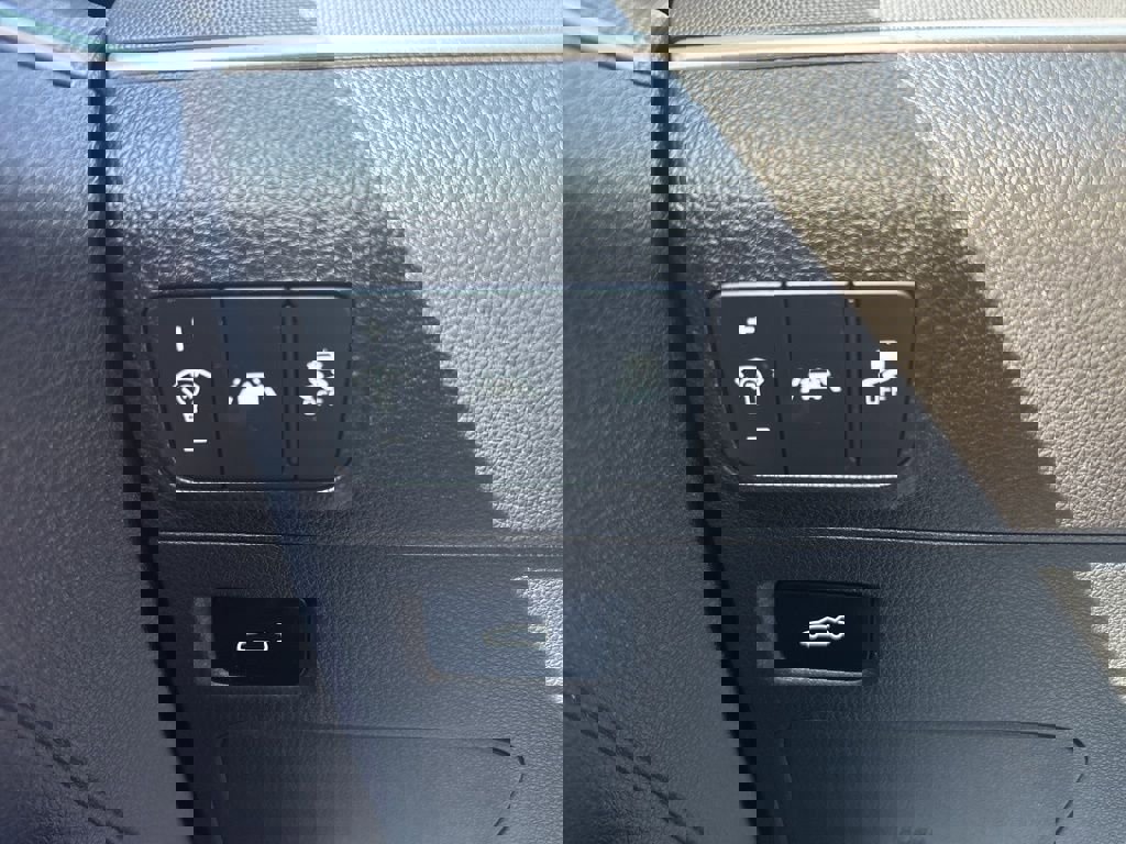 Used 2021 Kia K5 LXS image 14