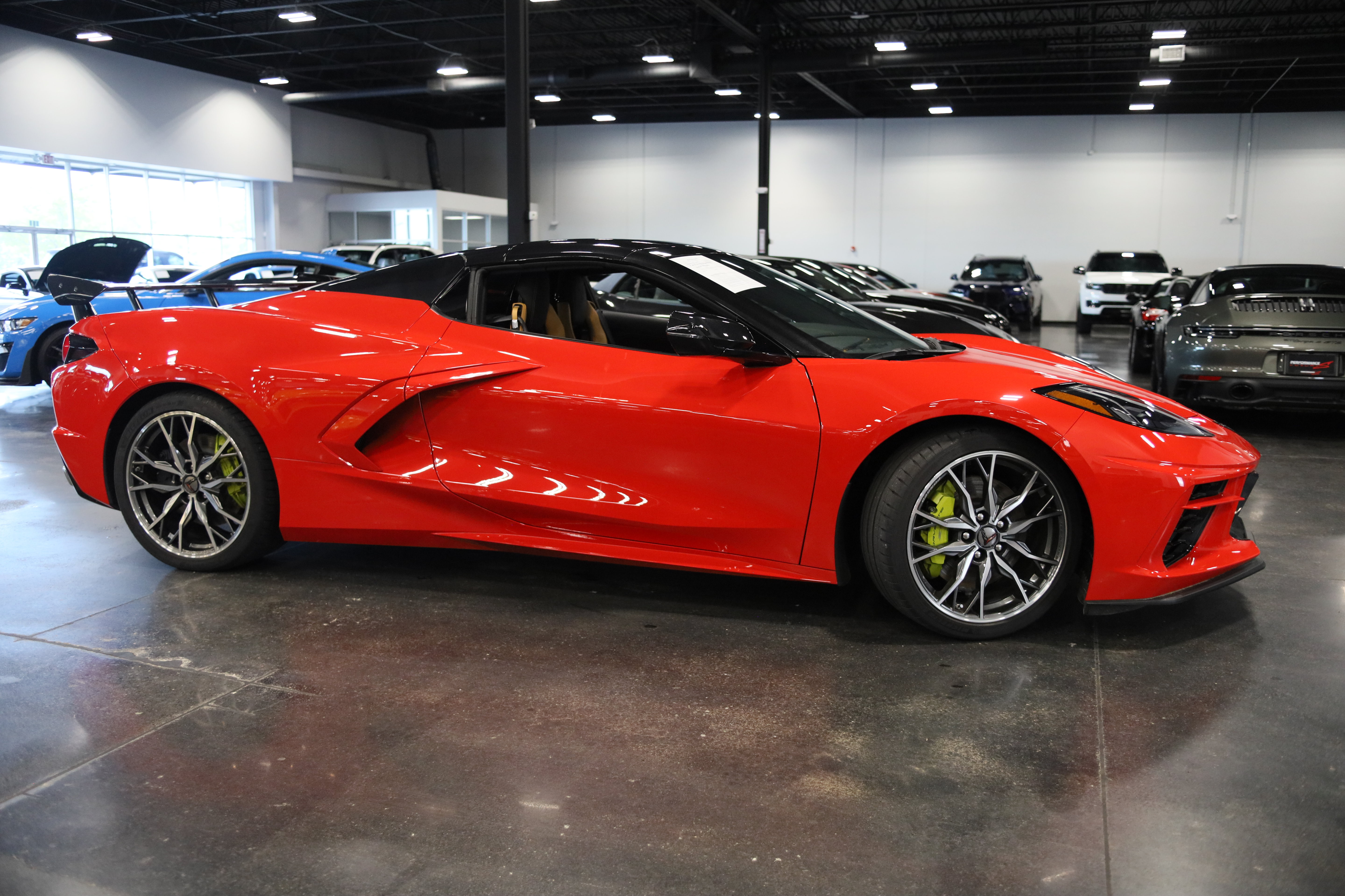Used 2023 Chevrolet Corvette Stingray Preferred Conv w/ Z51 Performance Package RWD image 4