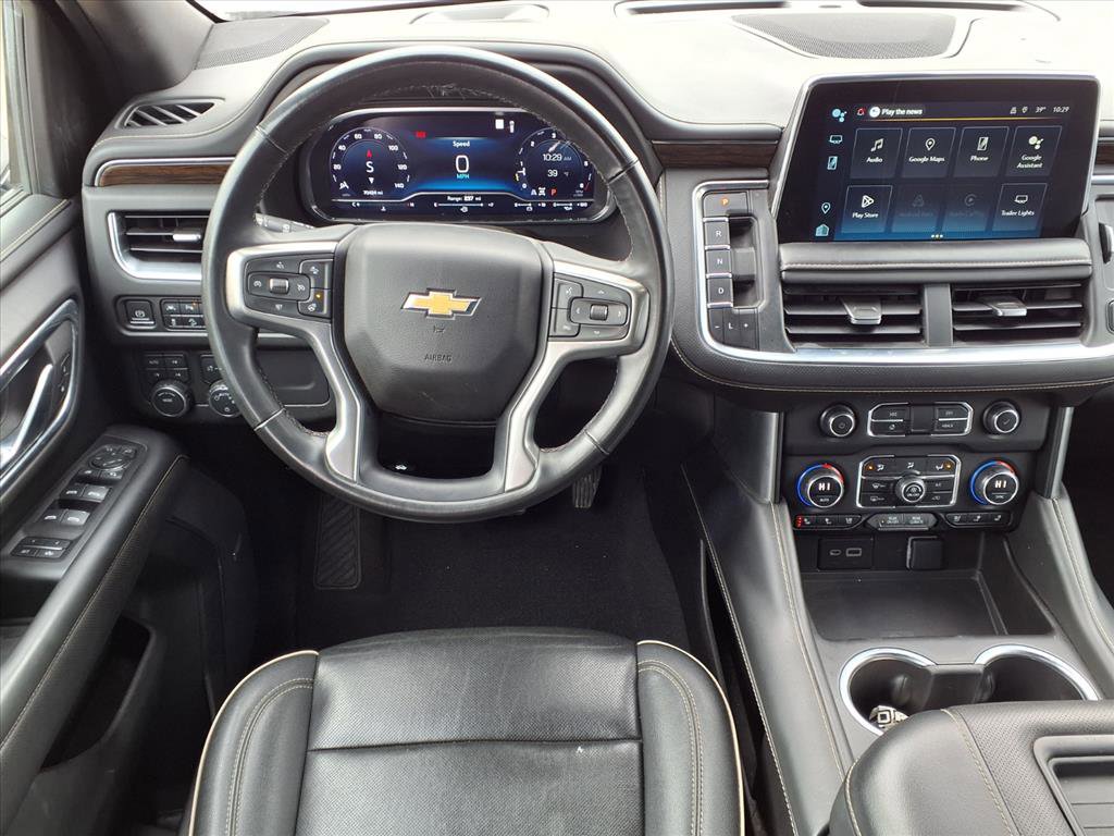 Used 2023 Chevrolet Suburban Premier image 3