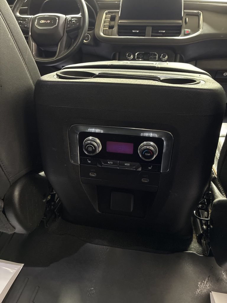 Used 2023 GMC Yukon XL AT4 w/ AT4 Premium Package AWD/4WD image 32