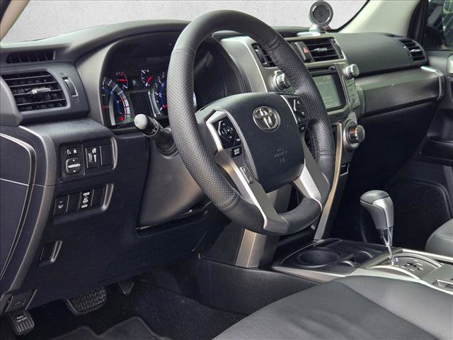 Used 2016 Toyota 4Runner SR5 RWD image 9