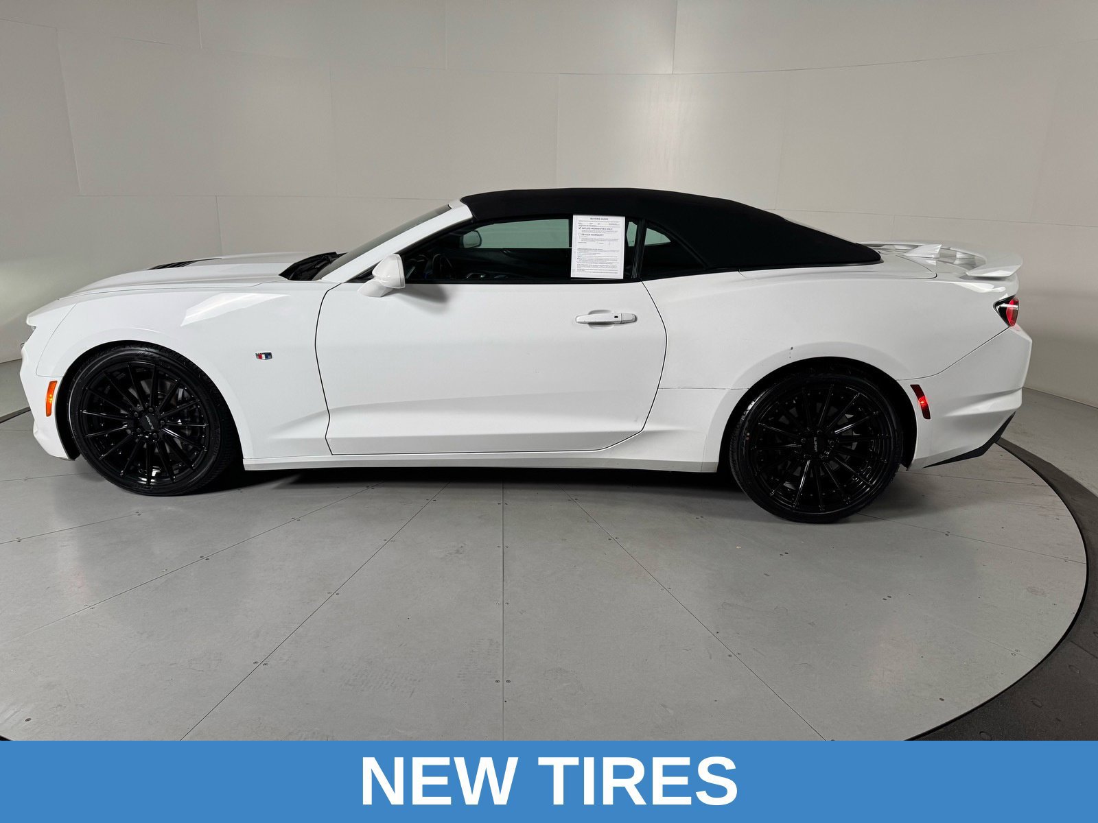 Used 2019 Chevrolet Camaro SS RWD image 3