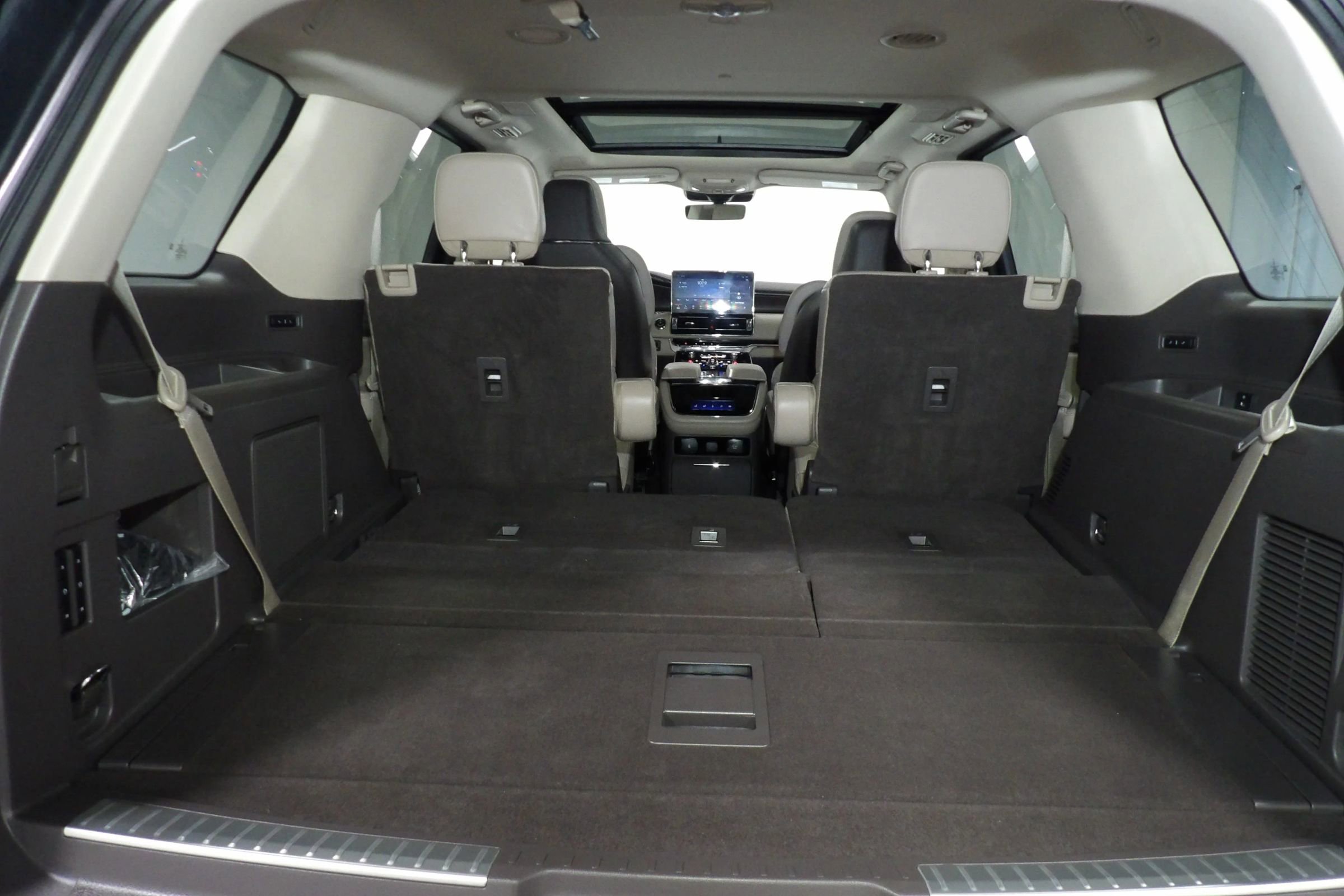 Used 2022 Lincoln Navigator Reserve image 10