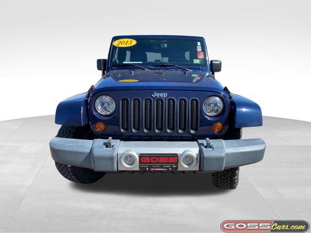 Used 2013 Jeep Wrangler Unlimited Sahara w/ Connectivity Group AWD/4WD image 2