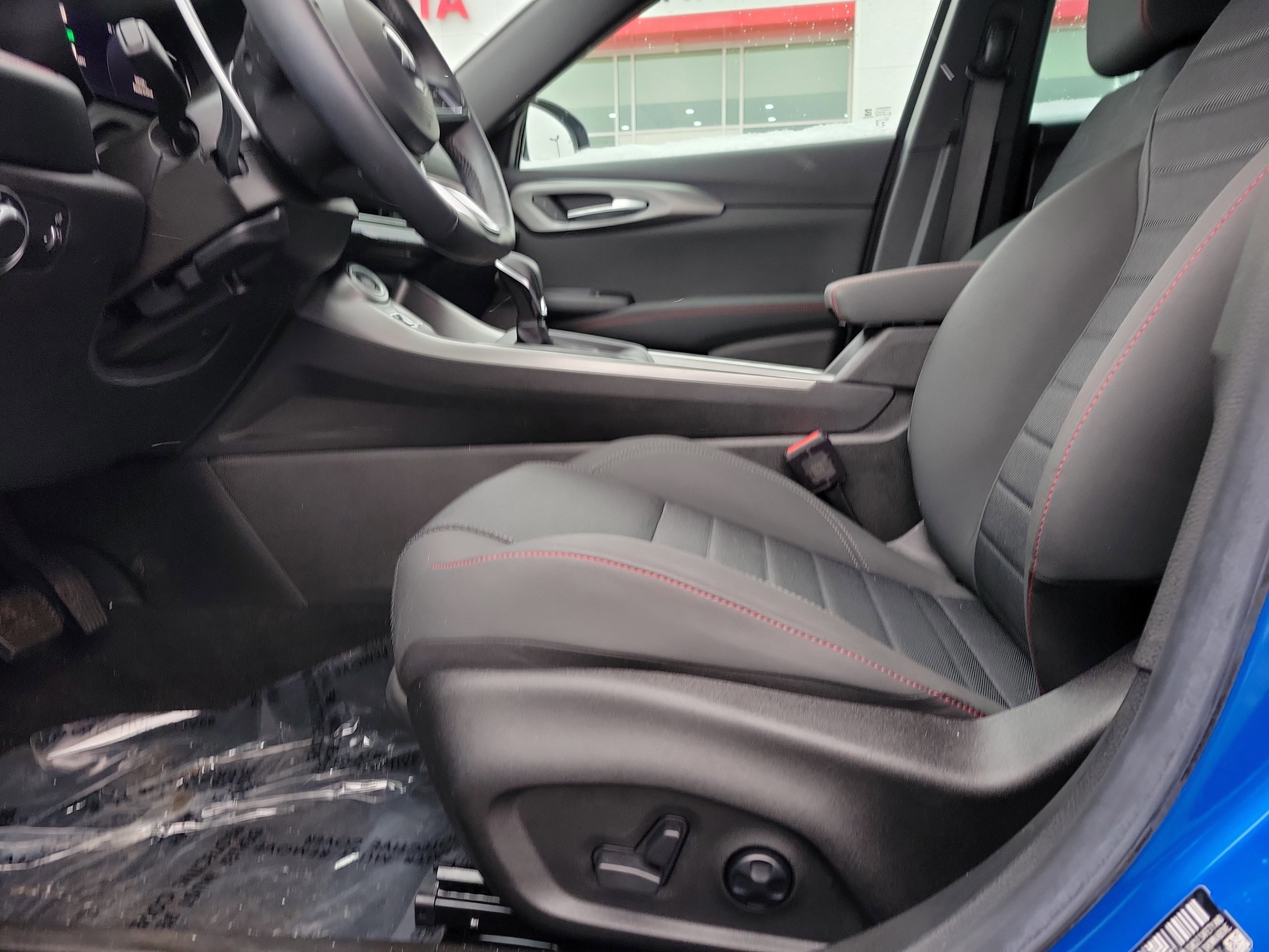 Used 2024 Dodge Hornet R/T w/ Tech Pack w/o Parking image 16