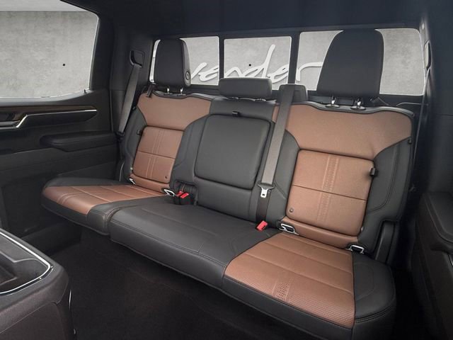 Certified 2024 Chevrolet Silverado 1500 High Country w/ Technology Package image 18