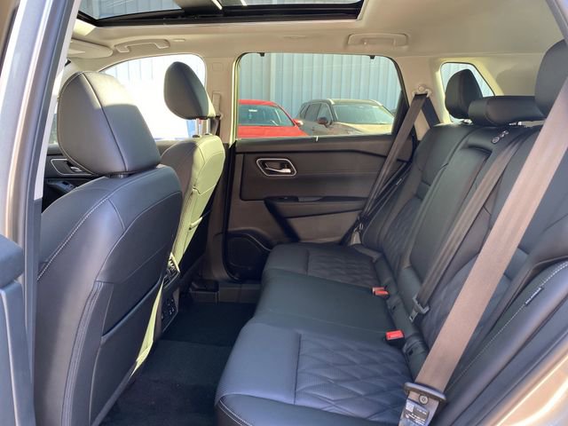 New 2026 Nissan Rogue Platinum image 32