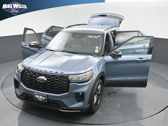 Used 2025 Ford Explorer ST-Line w/ Premium Package RWD image 26
