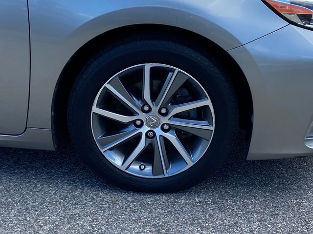 Used 2017 Lexus ES 300h image 9