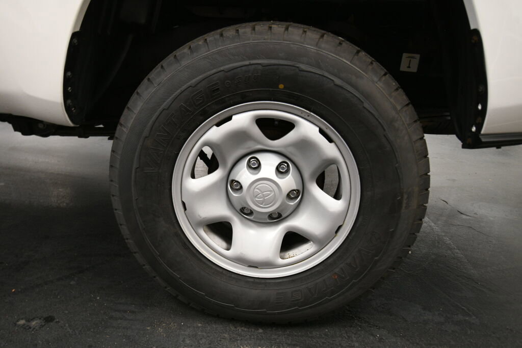 Certified 2021 Toyota Tacoma SR image 27