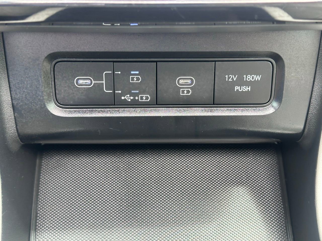 Used 2025 Hyundai Tucson Limited image 37