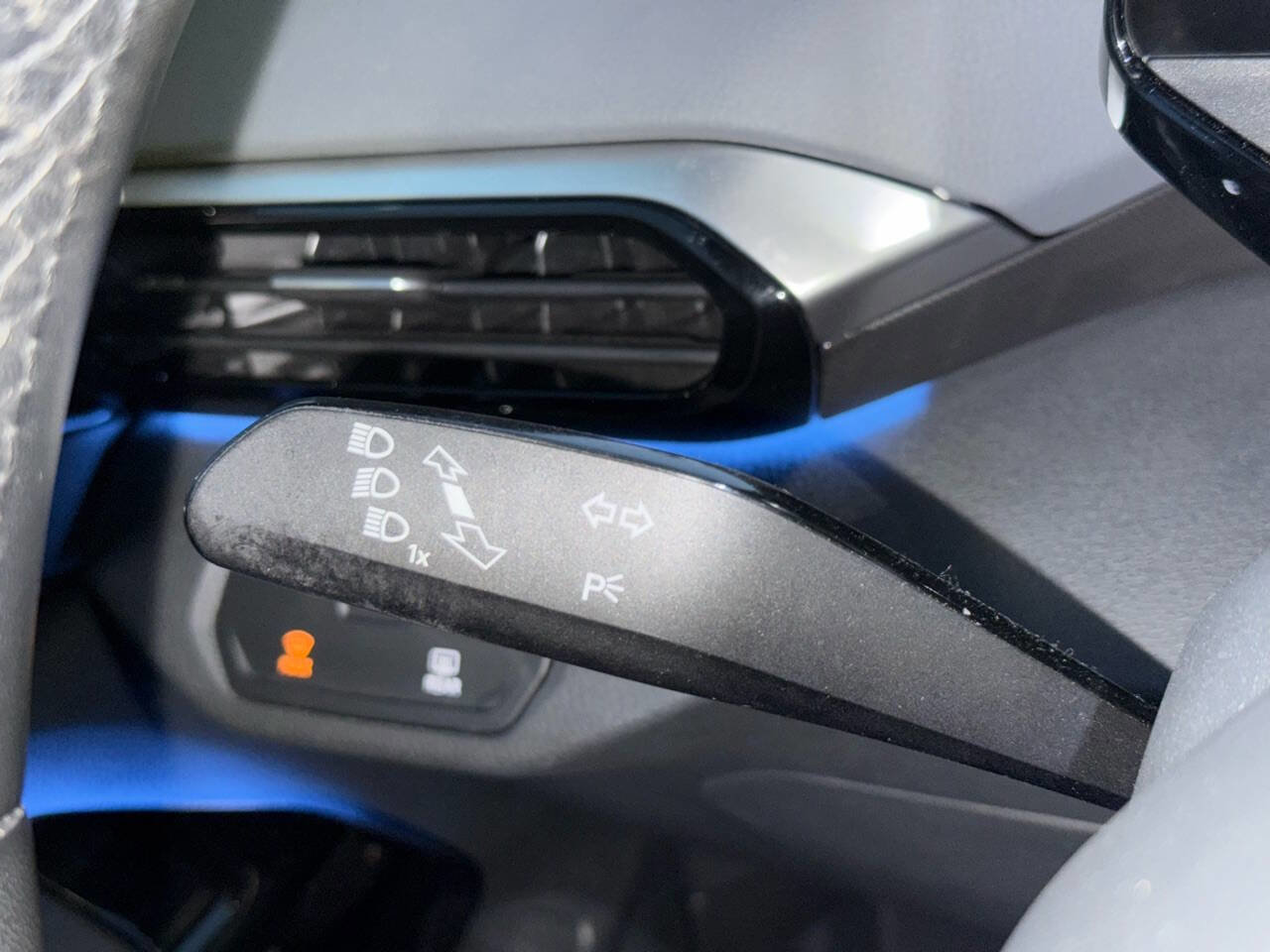 Used 2021 Volkswagen ID.4 Pro w/ ID.4 Protection Package image 26