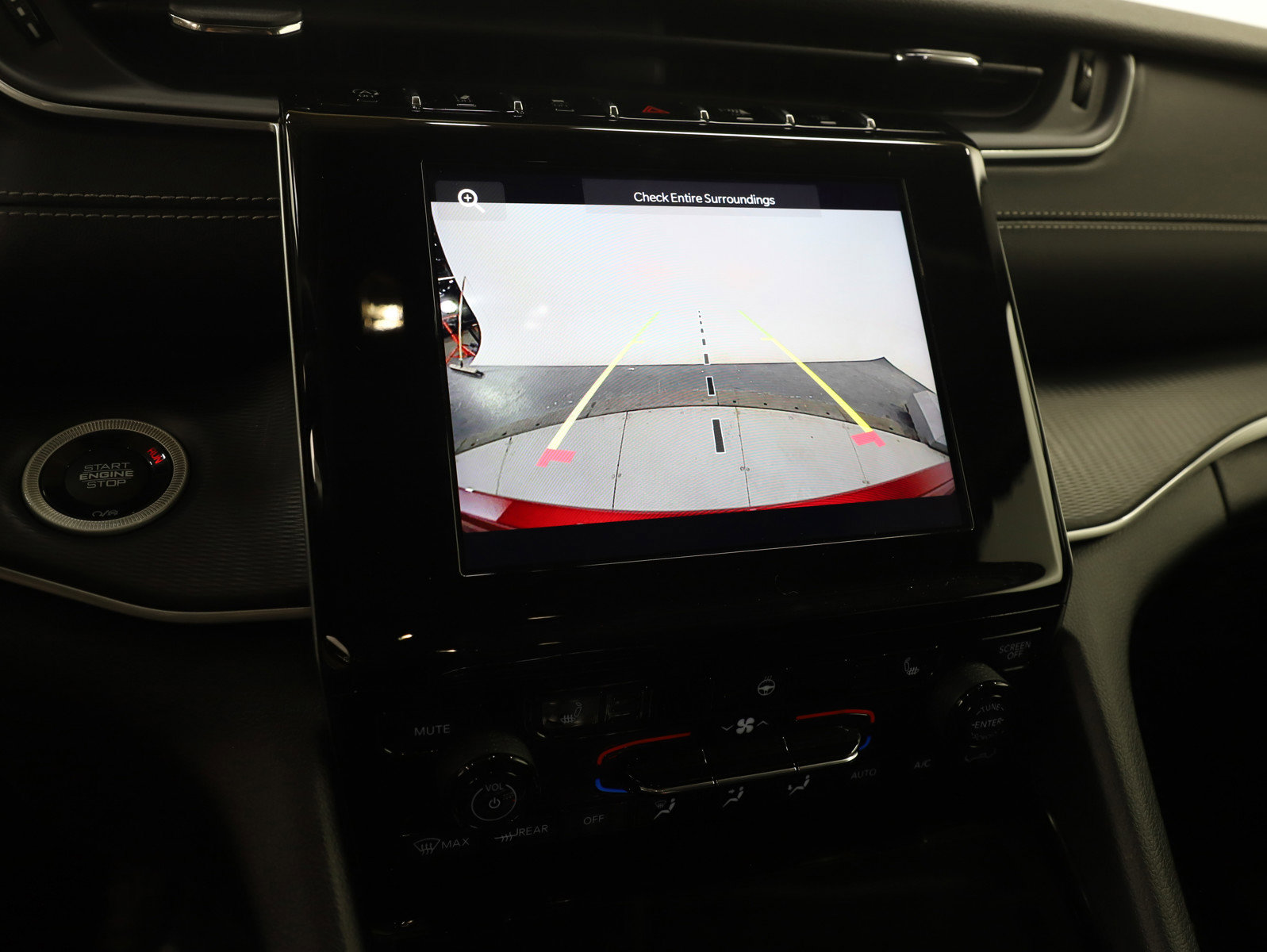 Used 2023 Jeep Grand Cherokee Laredo w/ Luxury Tech Group I image 21