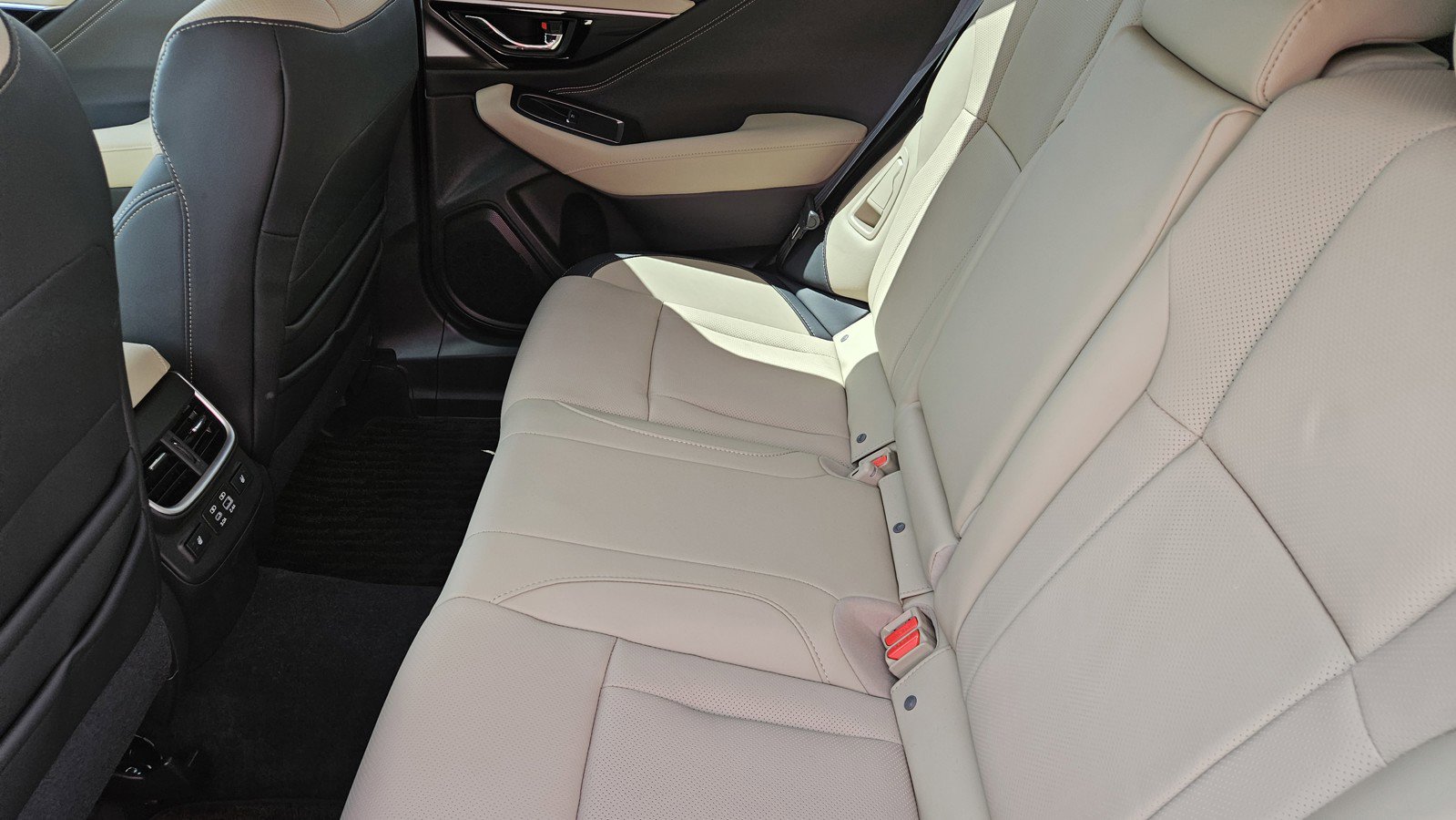 New 2025 Subaru Outback Limited image 8