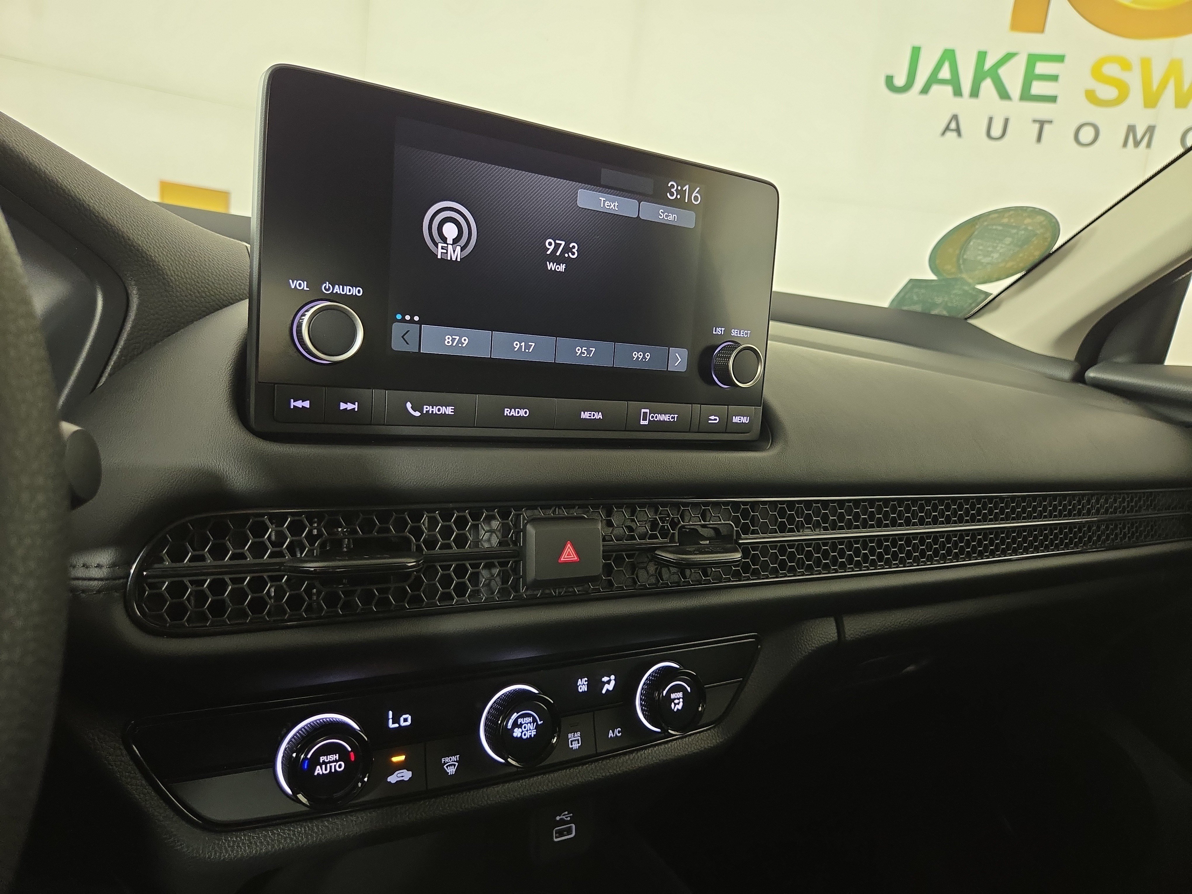 Used 2025 Honda HR-V LX image 21