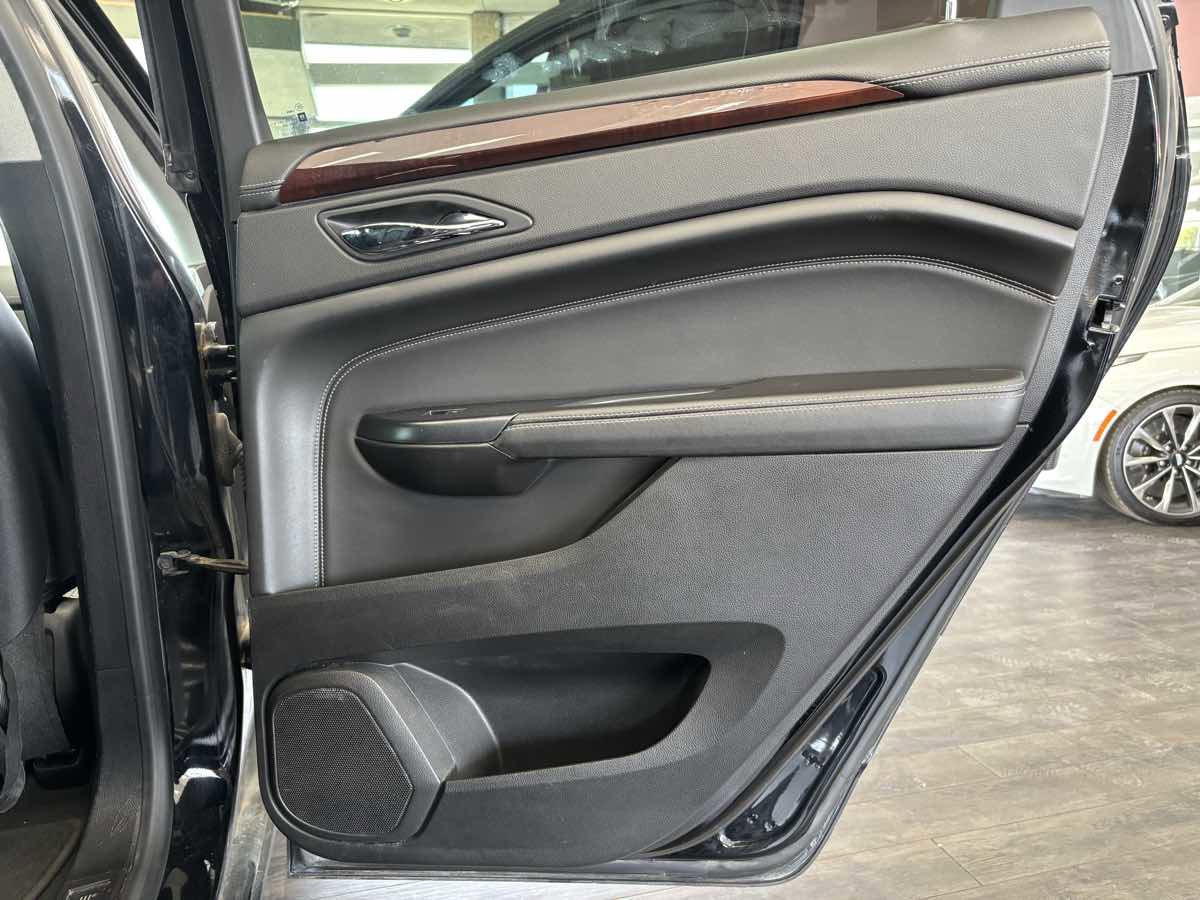 Used 2015 Cadillac SRX Premium w/ LPO, Protection Package FWD image 32