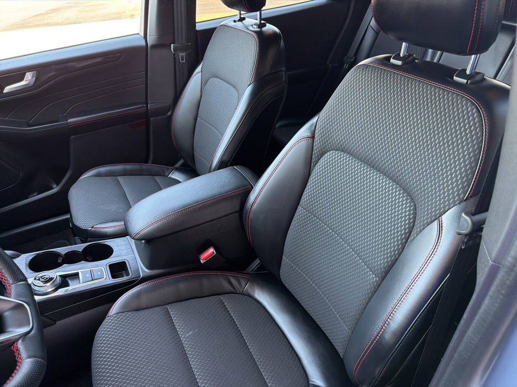 Used 2024 Ford Escape ST-Line Select w/ Tech Pack #2 AWD/4WD image 9