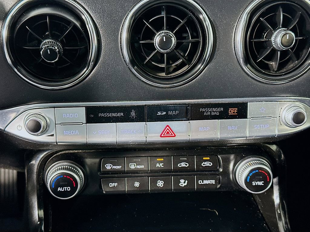 Used 2018 Kia Stinger Premium image 16