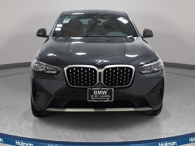 Used 2023 BMW X4 xDrive30i AWD/4WD image 3