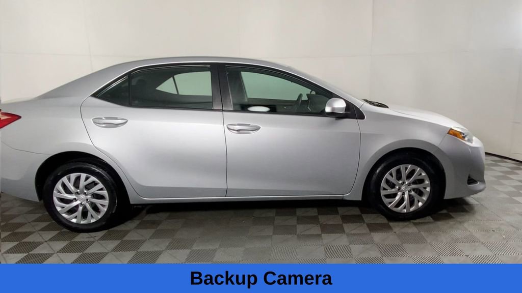 Used 2019 Toyota Corolla LE image 3