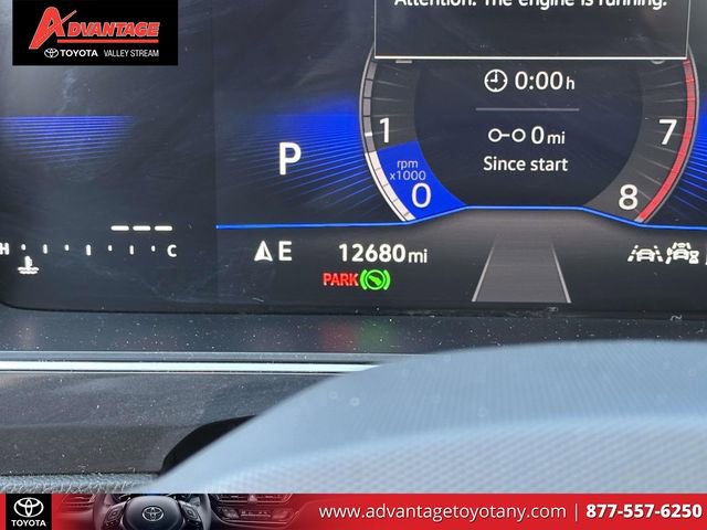 Used 2024 Volkswagen Tiguan SE image 25