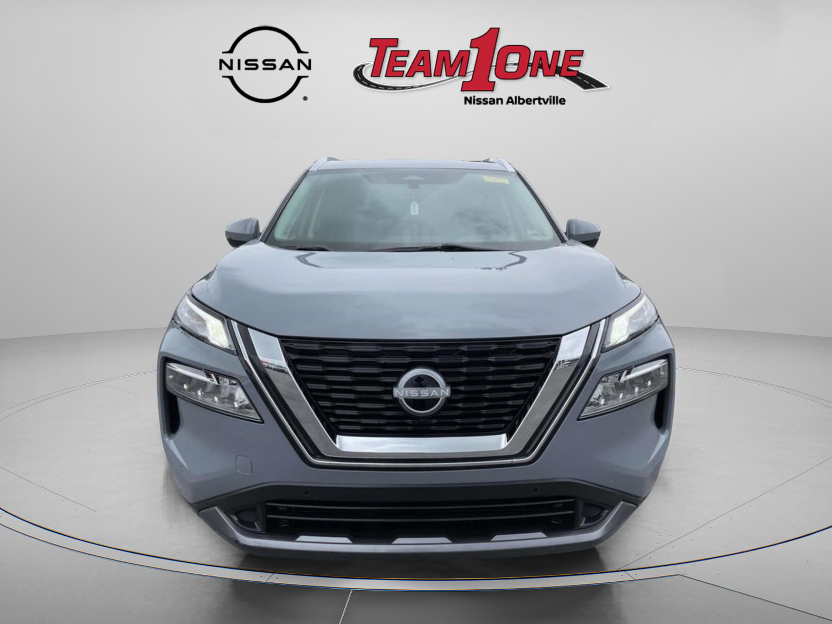 Used 2023 Nissan Rogue SL w/ SL Premium Package FWD image 2