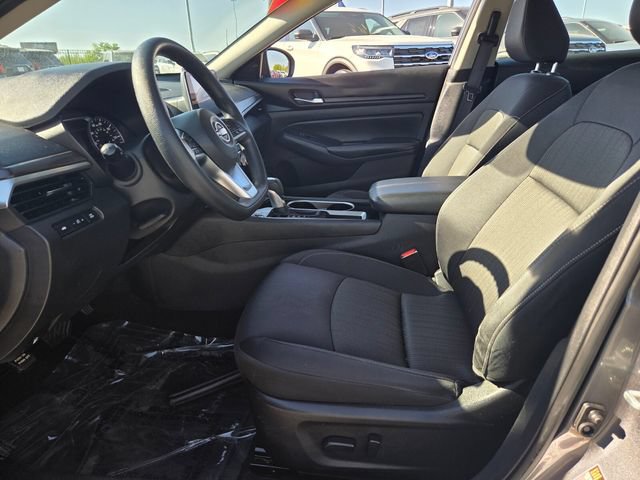 Used 2024 Nissan Altima 2.5 SV FWD image 4