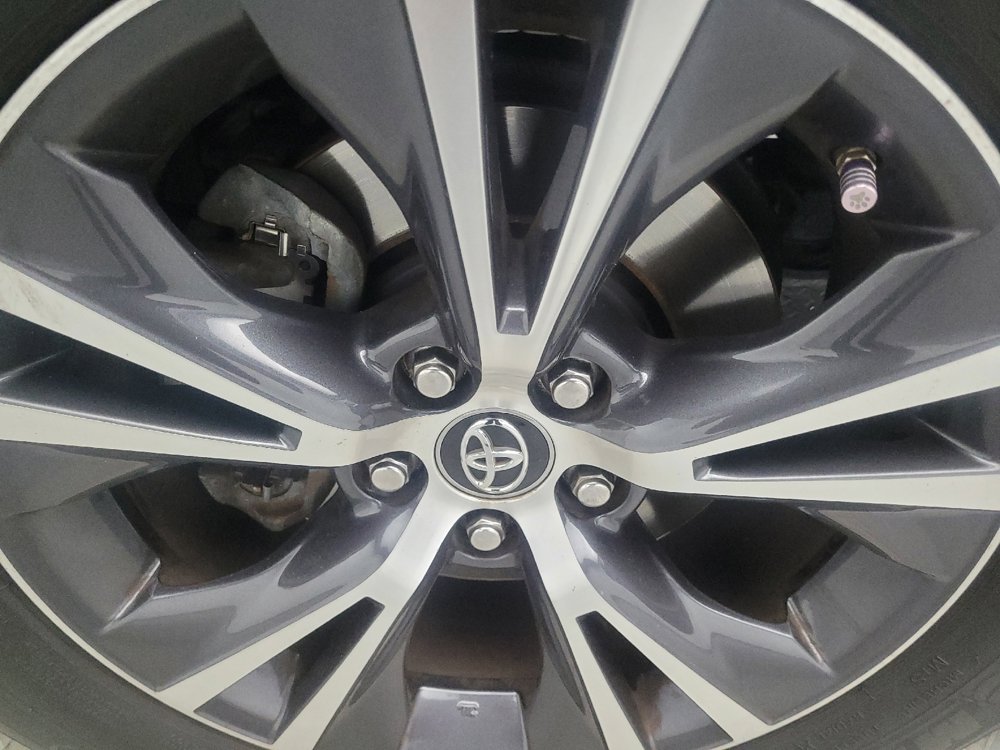 Used 2019 Toyota Highlander LE FWD image 31