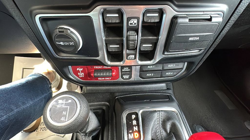 Used 2024 Jeep Wrangler Rubicon image 31