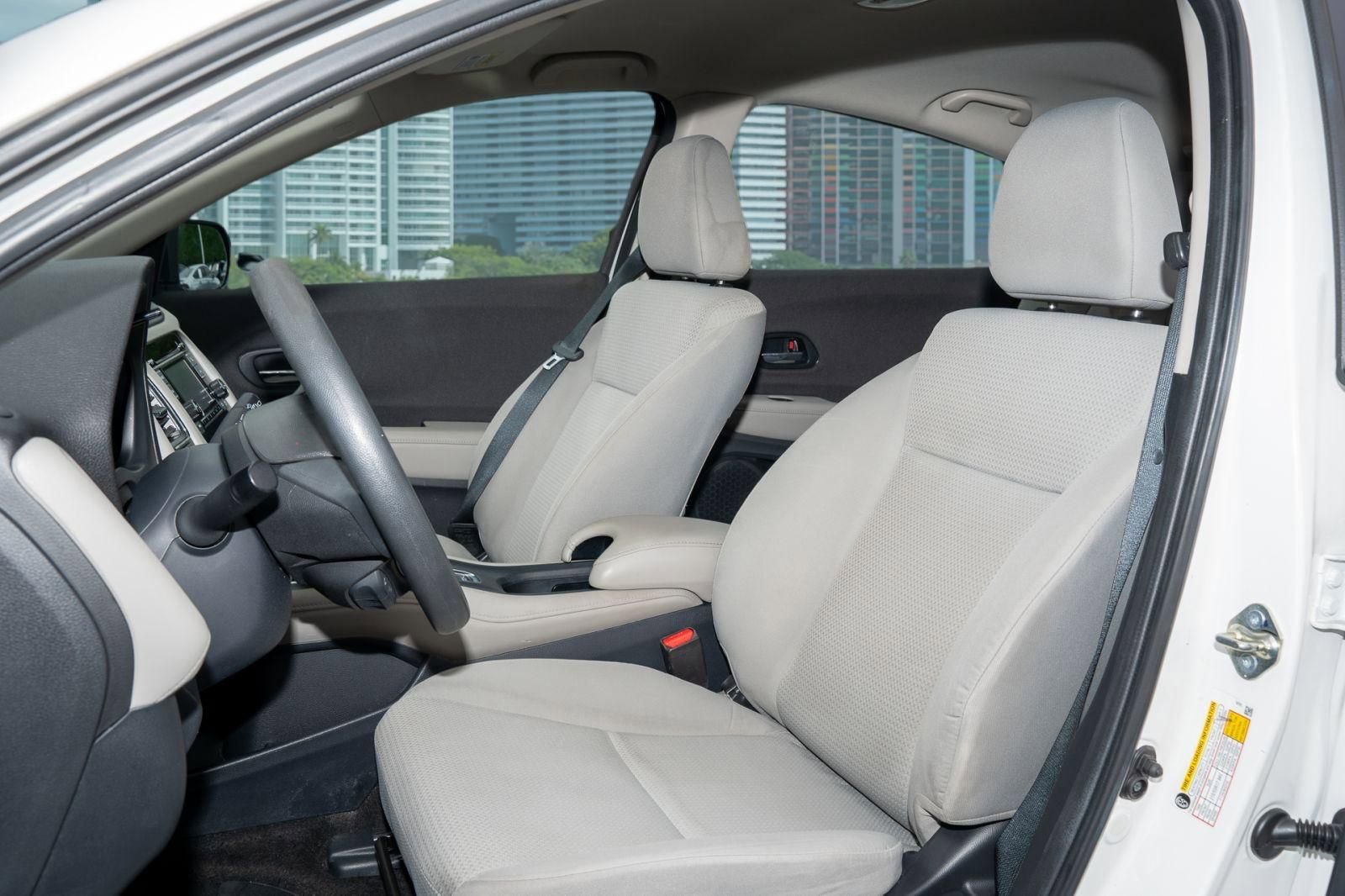 Used 2021 Honda HR-V LX image 15