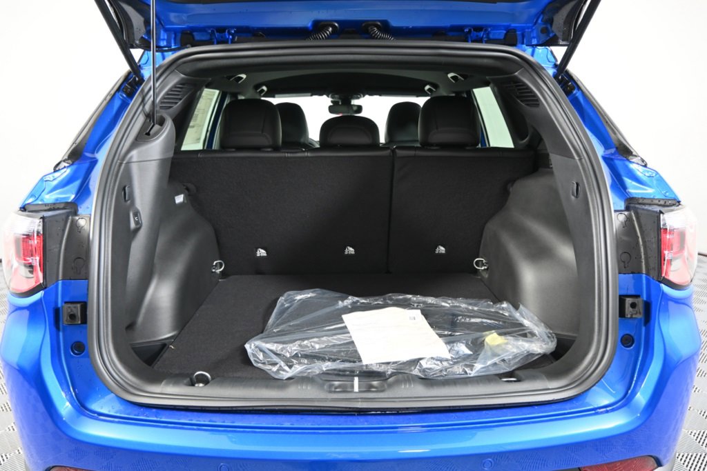 New 2026 Jeep Compass Limited image 16