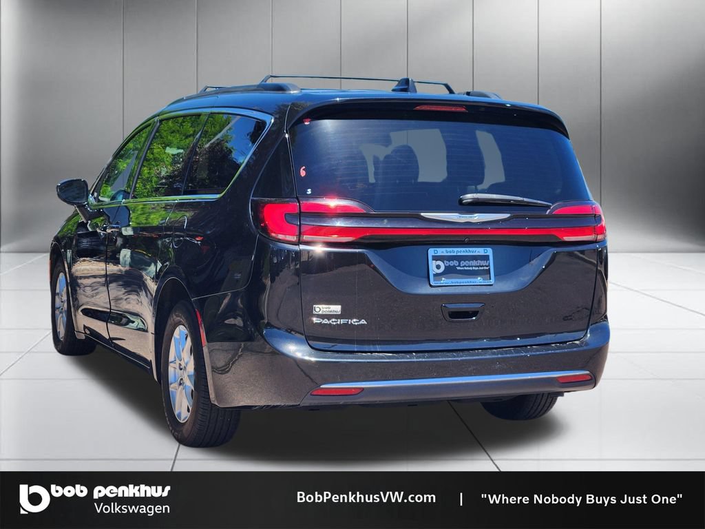 Used 2022 Chrysler Pacifica Touring-L FWD image 27