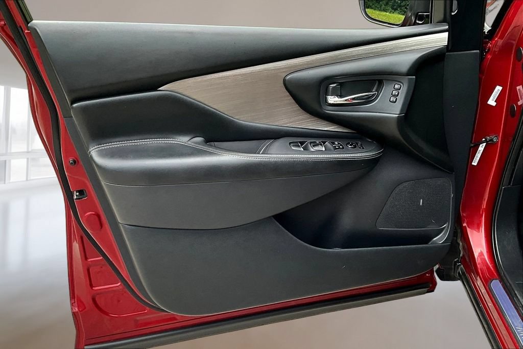 Used 2018 Nissan Murano SL w/ Moonroof Package AWD/4WD image 18